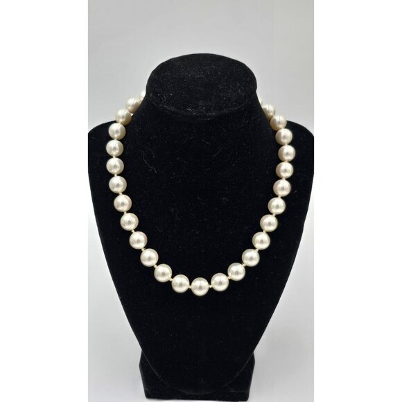 Unbranded Jewelry - Vintage Hand Tied 12mm Choker Faux Pearl 16" Necklace White Spring Clasp